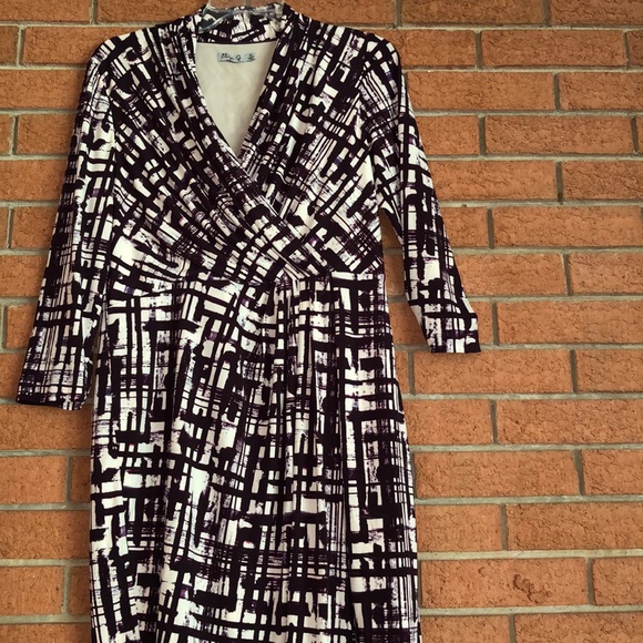💜ELIZA J💜PLAID PETITE FAUX WRAP SHEATH DRESS💜 - Picture 3 of 9